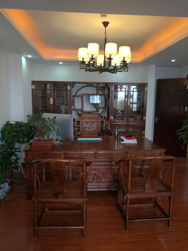 s_1815742856.jpg